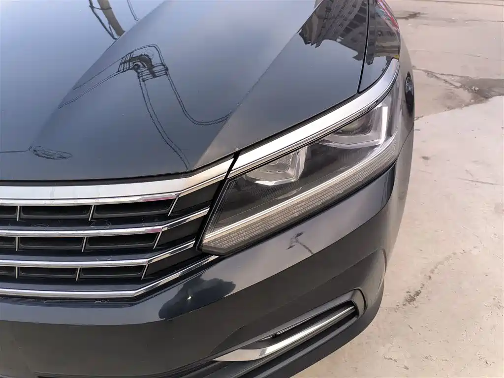 Volkswagen Passat 2017 — фото 24