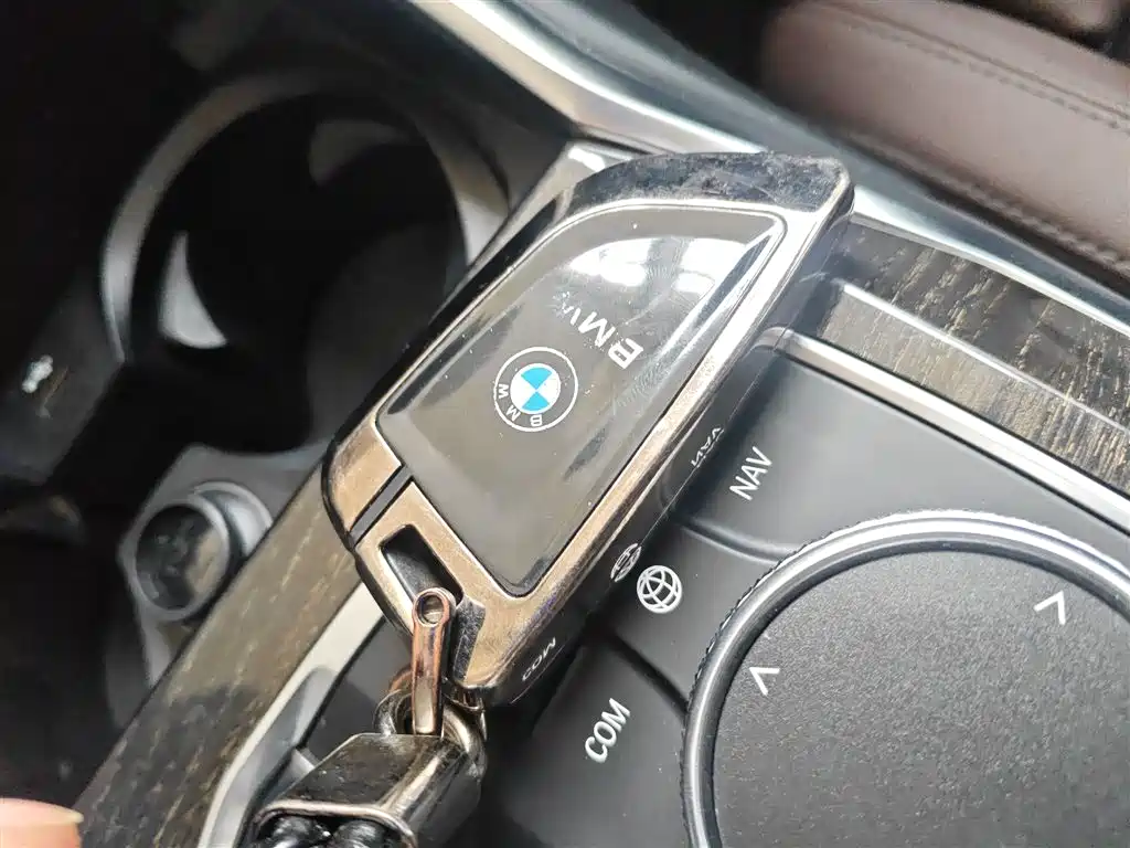 BMW 3 Series 2021 — фото 9