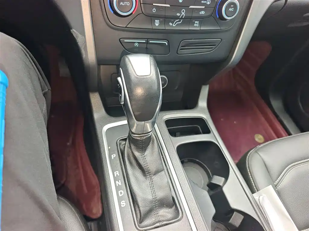 Ford Kuga 2021 — фото 14