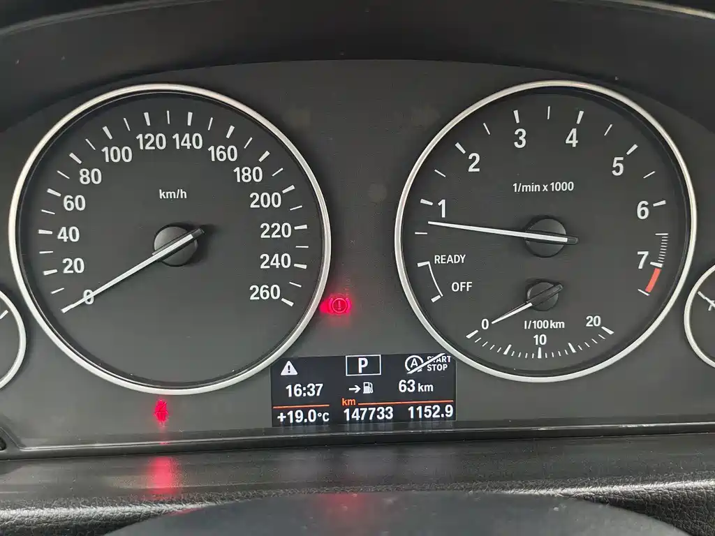 BMW 3 Series 2015 — фото 13
