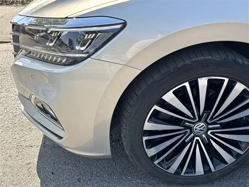 Volkswagen Passat 2020 — фото 21