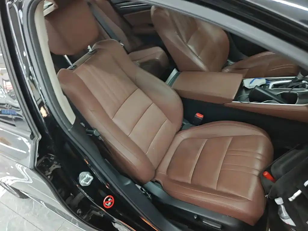 Honda Accord 2018 — фото 25
