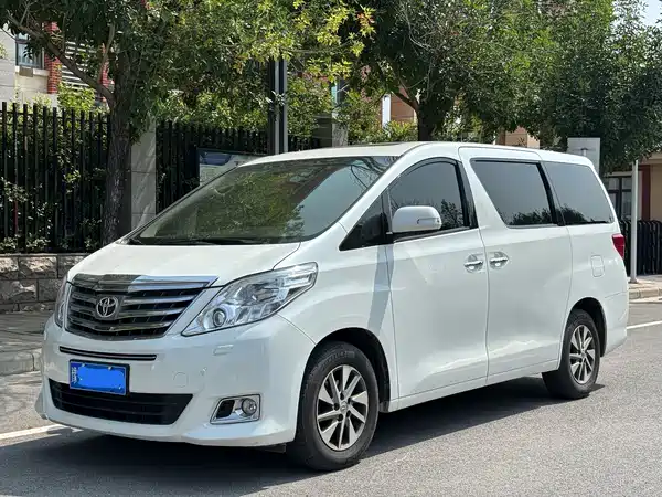Toyota Alphard 2014