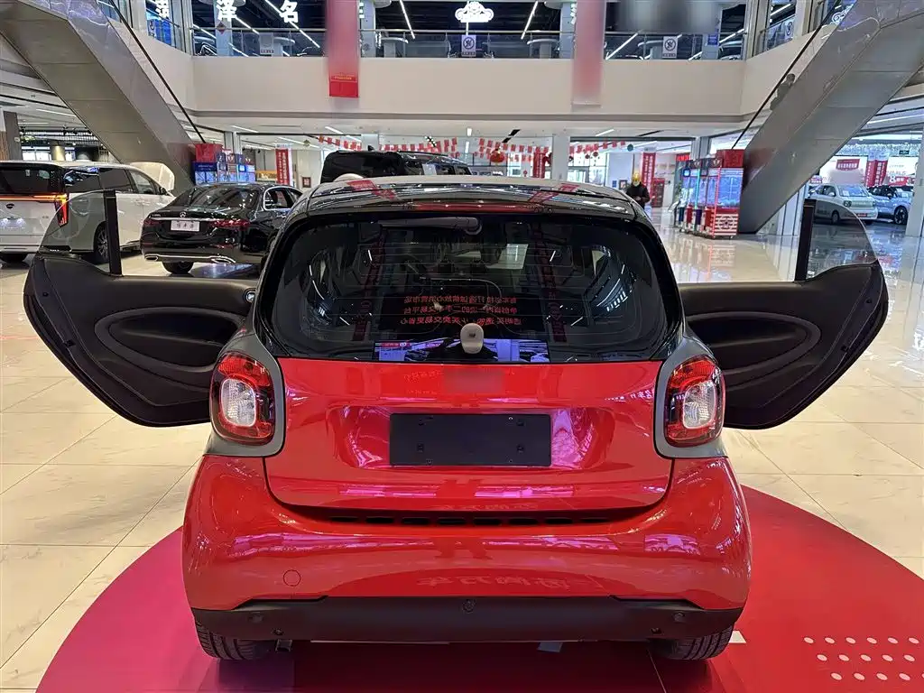 smart Fortwo 2017 — фото 19