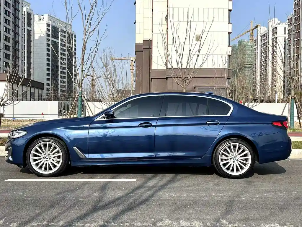 BMW 5 Series 2021