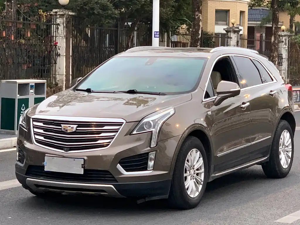 Cadillac XT5 2017 — фото 1