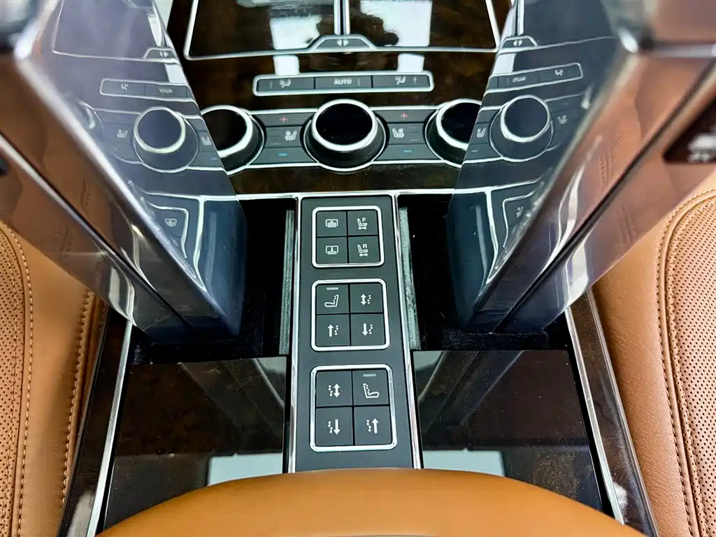 Land Rover Range Rover 2018 — фото 28