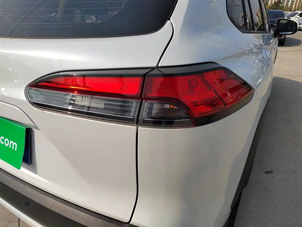 Toyota Corolla Cross 2022 — фото 24