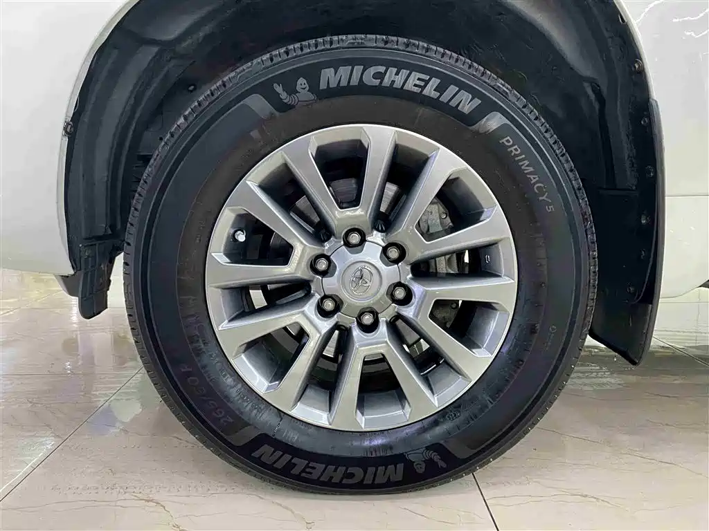 Toyota Prado 2018 — фото 5