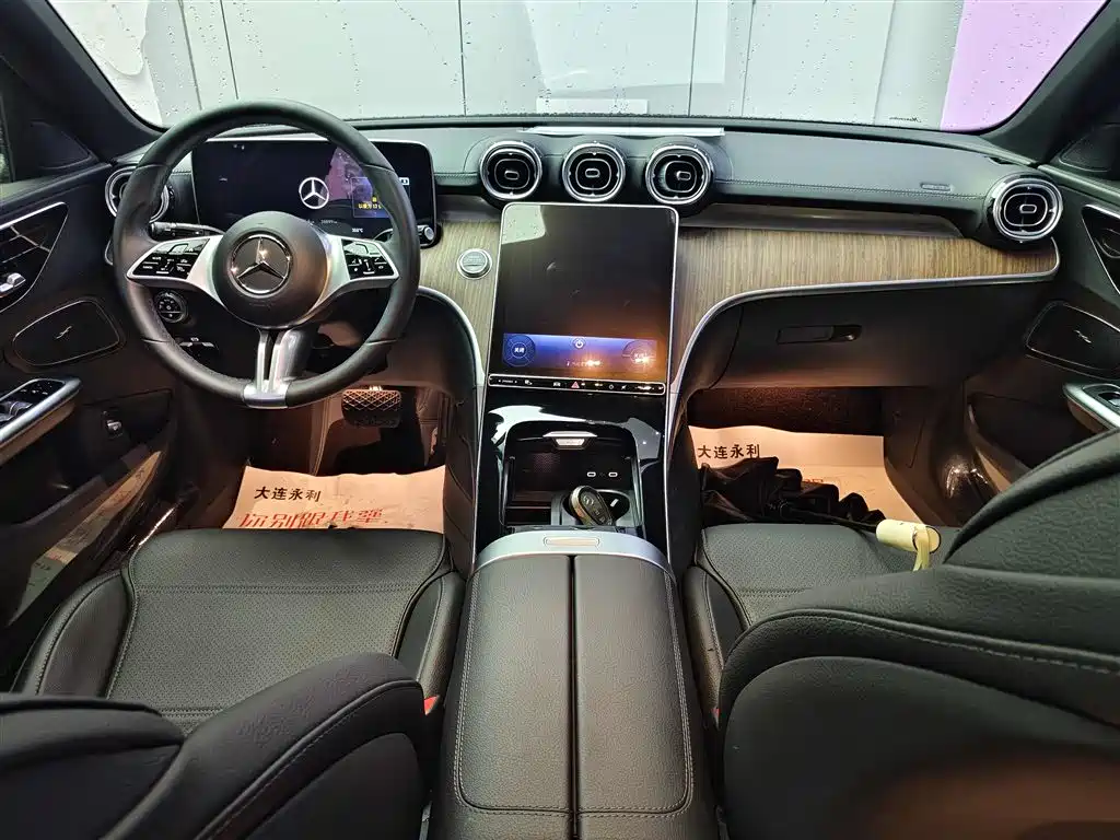 Mercedes-Benz C-Class 2023 — фото 12