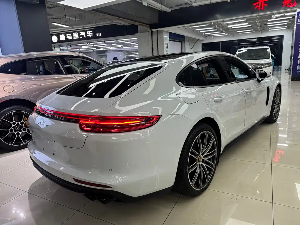 Porsche Panamera 2019 — фото 4