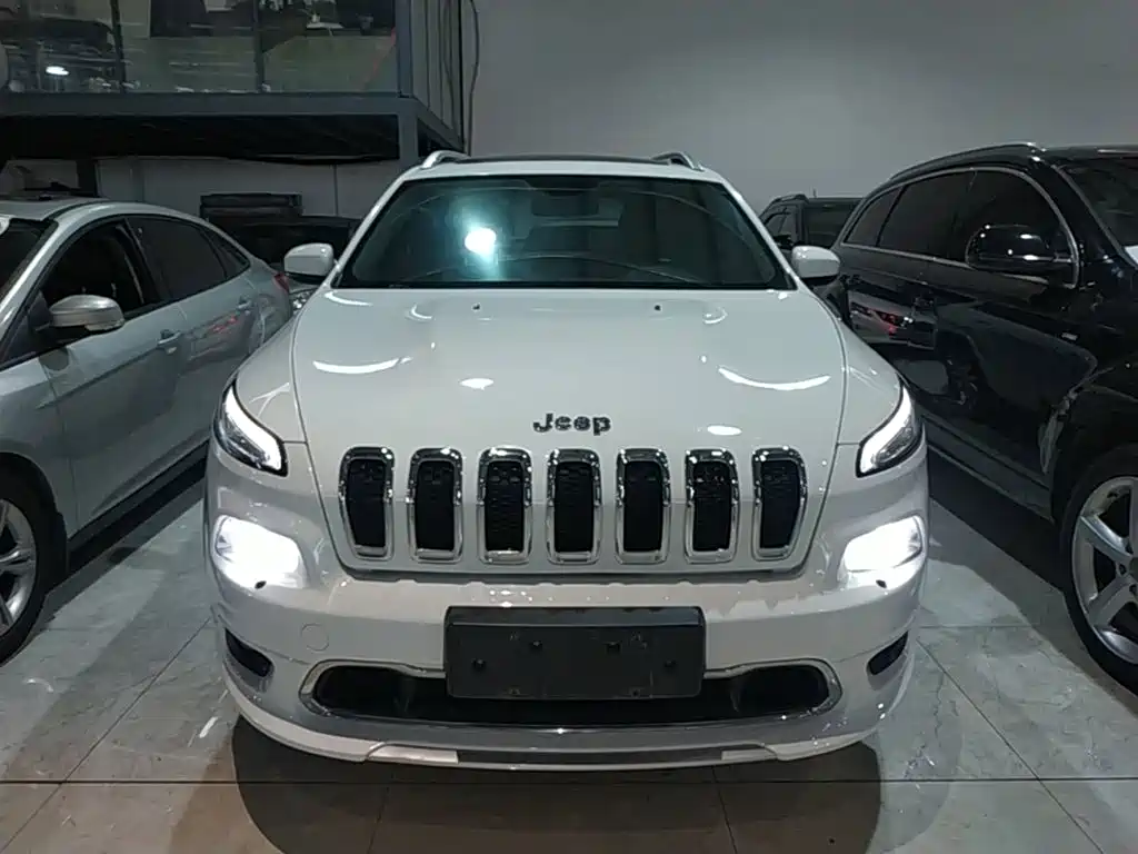 Jeep Cherokee 2018 — фото 3