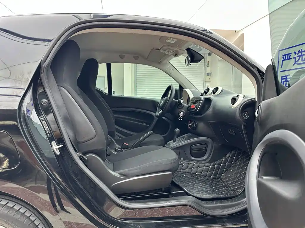 smart fortwo 2018 — фото 20
