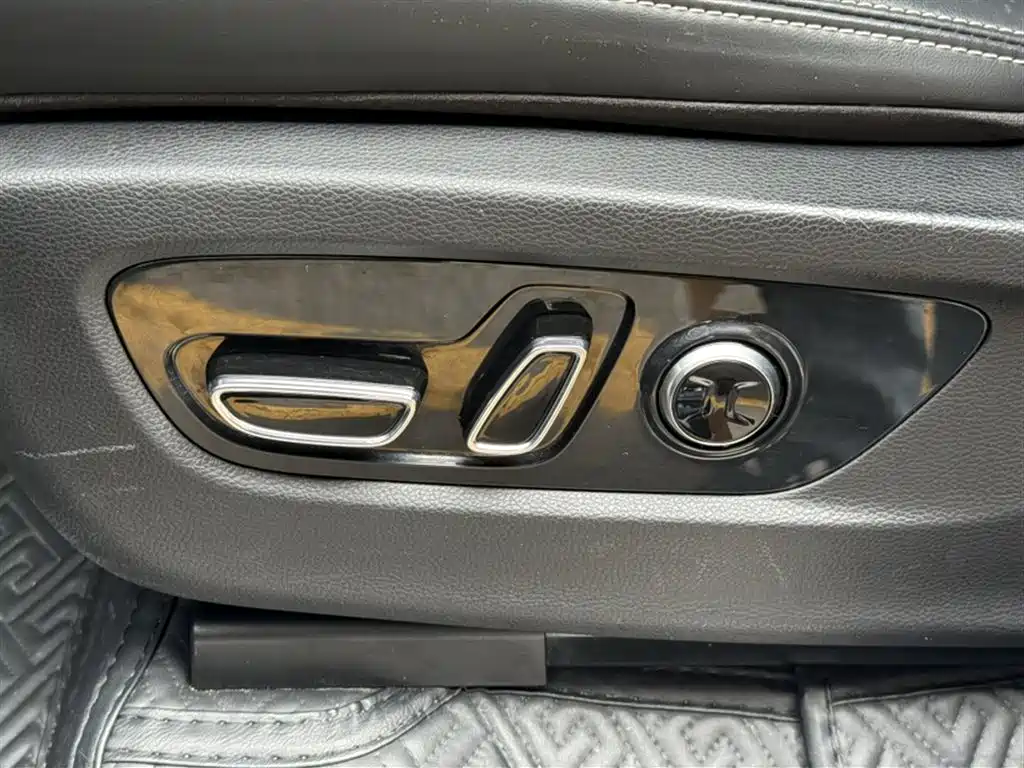 GAC Motor Trumpchi GS8 2022 — фото 14