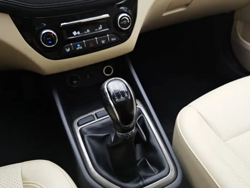 Changan Escape 2016 — фото 13
