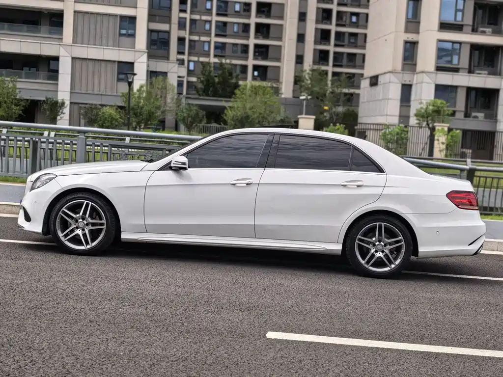 Mercedes-Benz E-Class 2014
