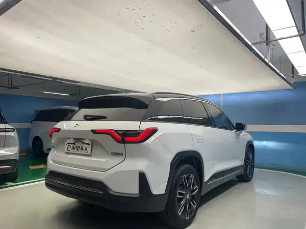 NIO ES6 2021