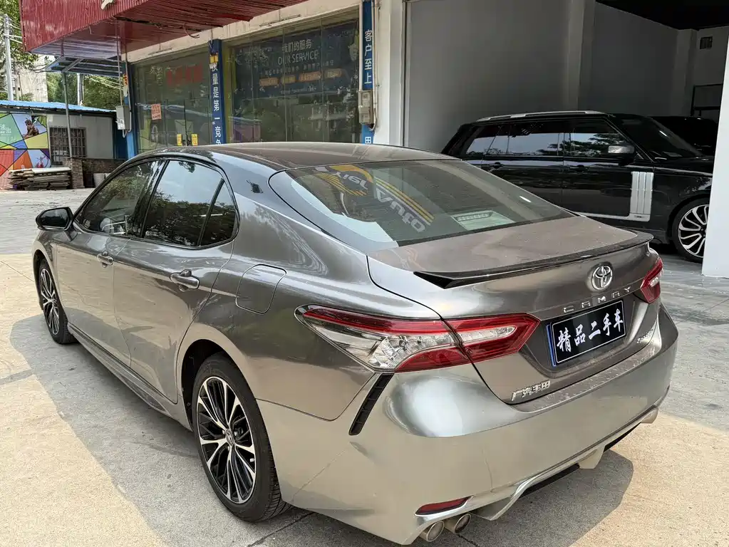 Toyota Camry 2020 — фото 9