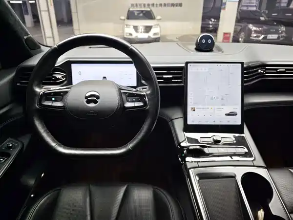 NIO ES8 2022