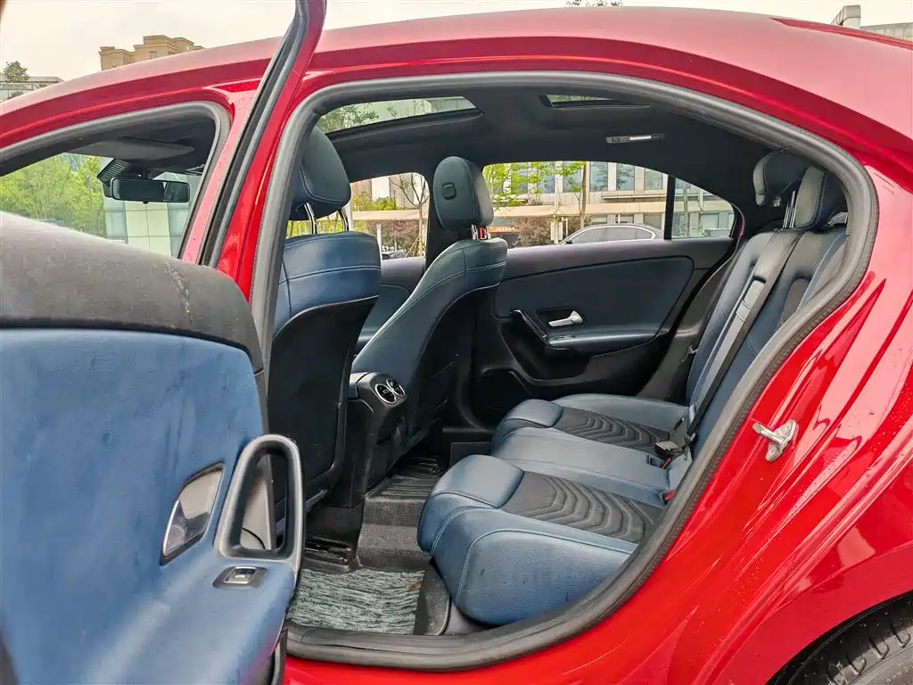 Mercedes-Benz A-Class 2020 — фото 14