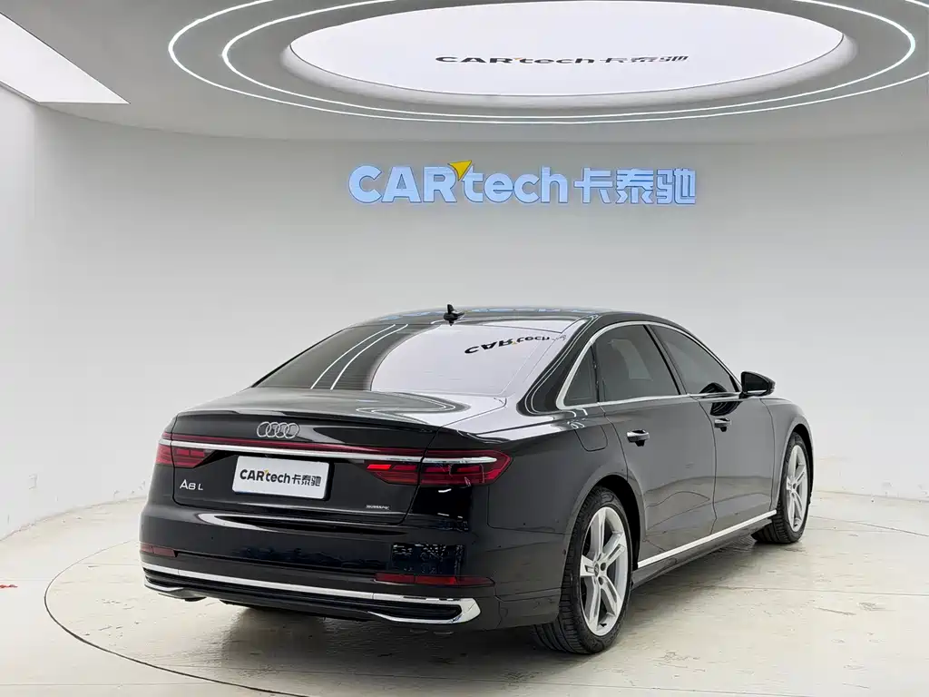 Audi A8 2023 — фото 5
