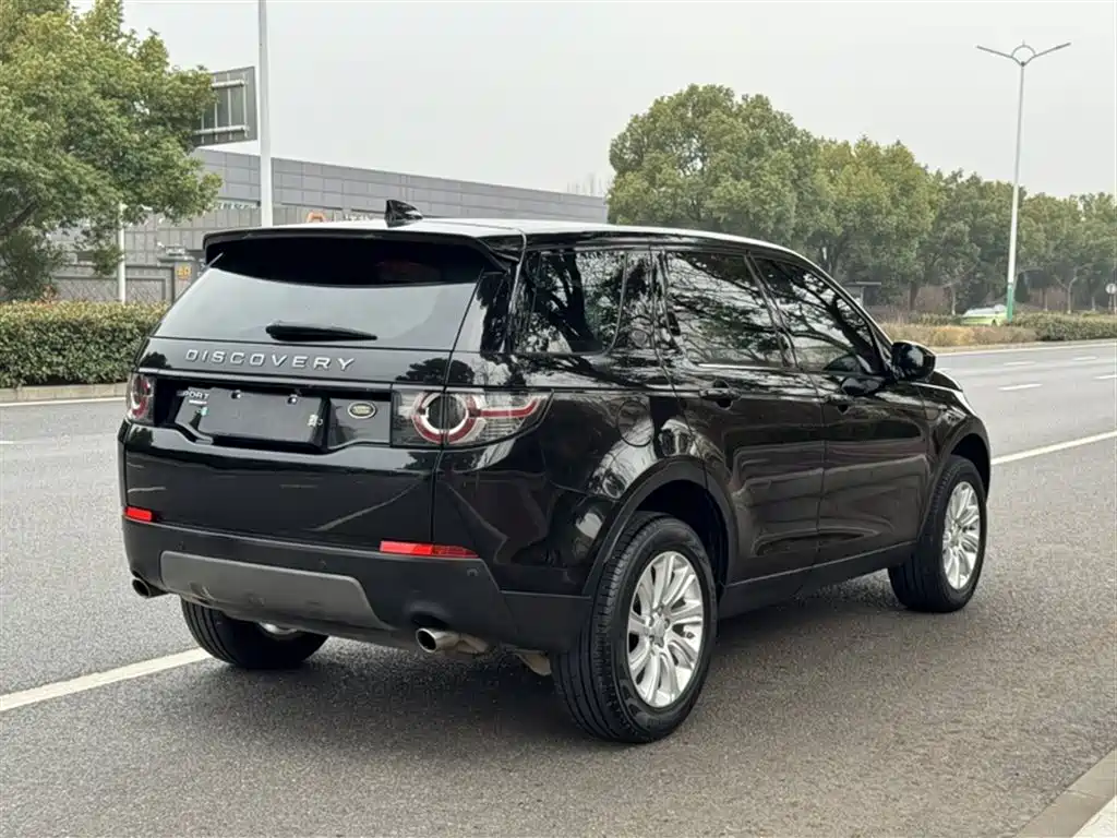 Land Rover Discovery Sport 2017 — фото 24