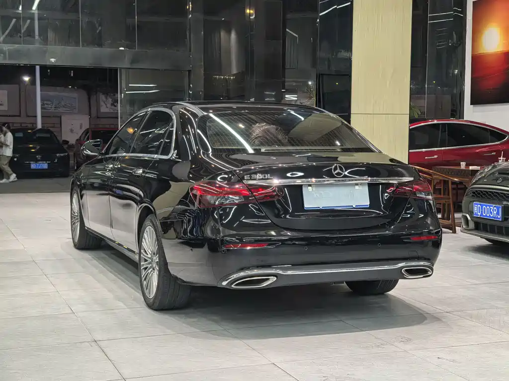 Mercedes-Benz E-Class 2022