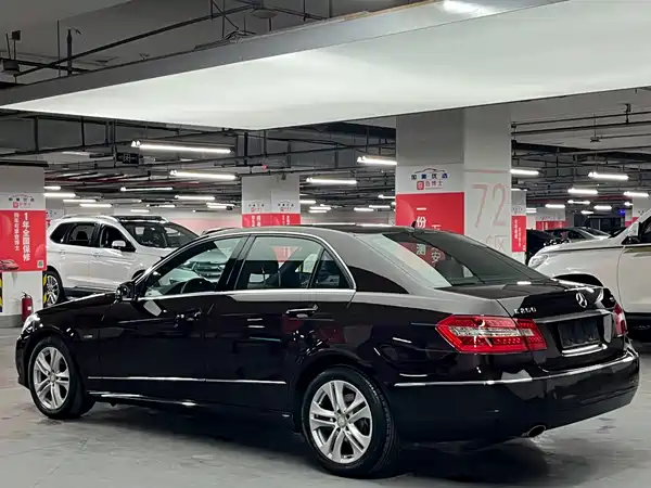Mercedes-Benz E-Class 2010