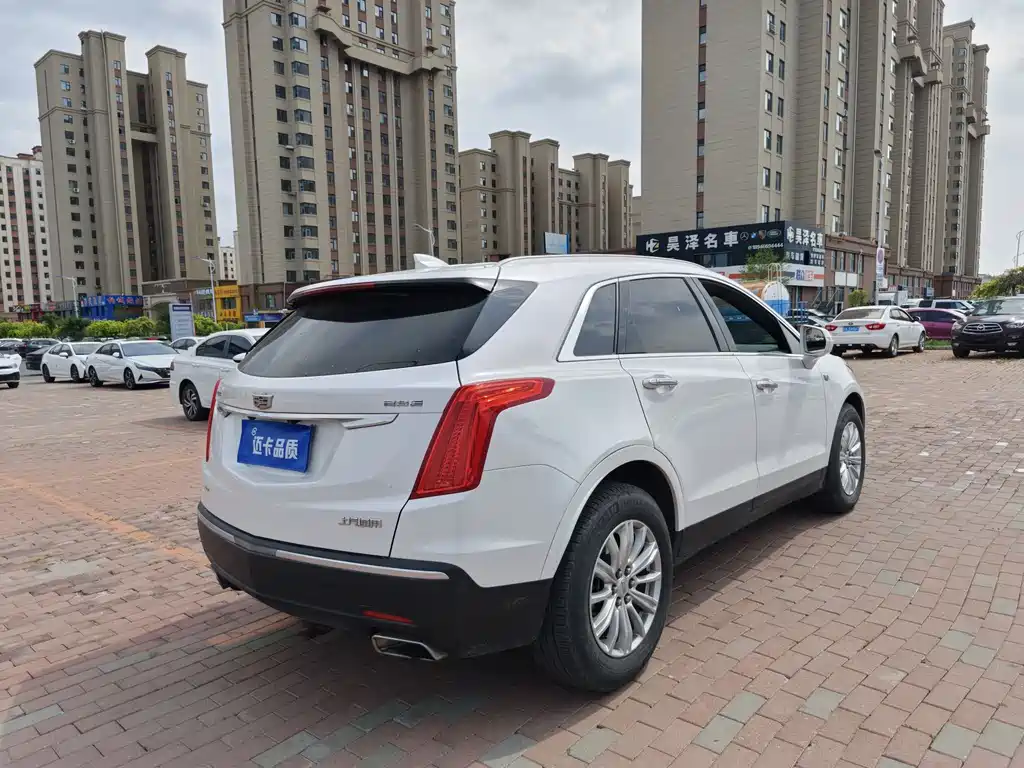 Cadillac XT5 2019 — фото 10