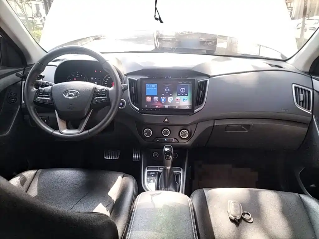 Hyundai ix25 2017 — фото 10