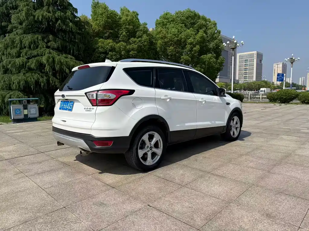 Ford Kuga 2017 — фото 7