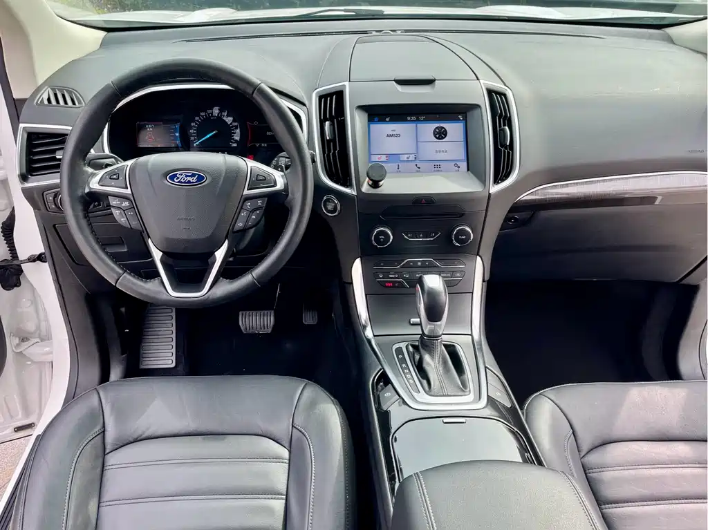 Ford Edge 2018 — фото 13