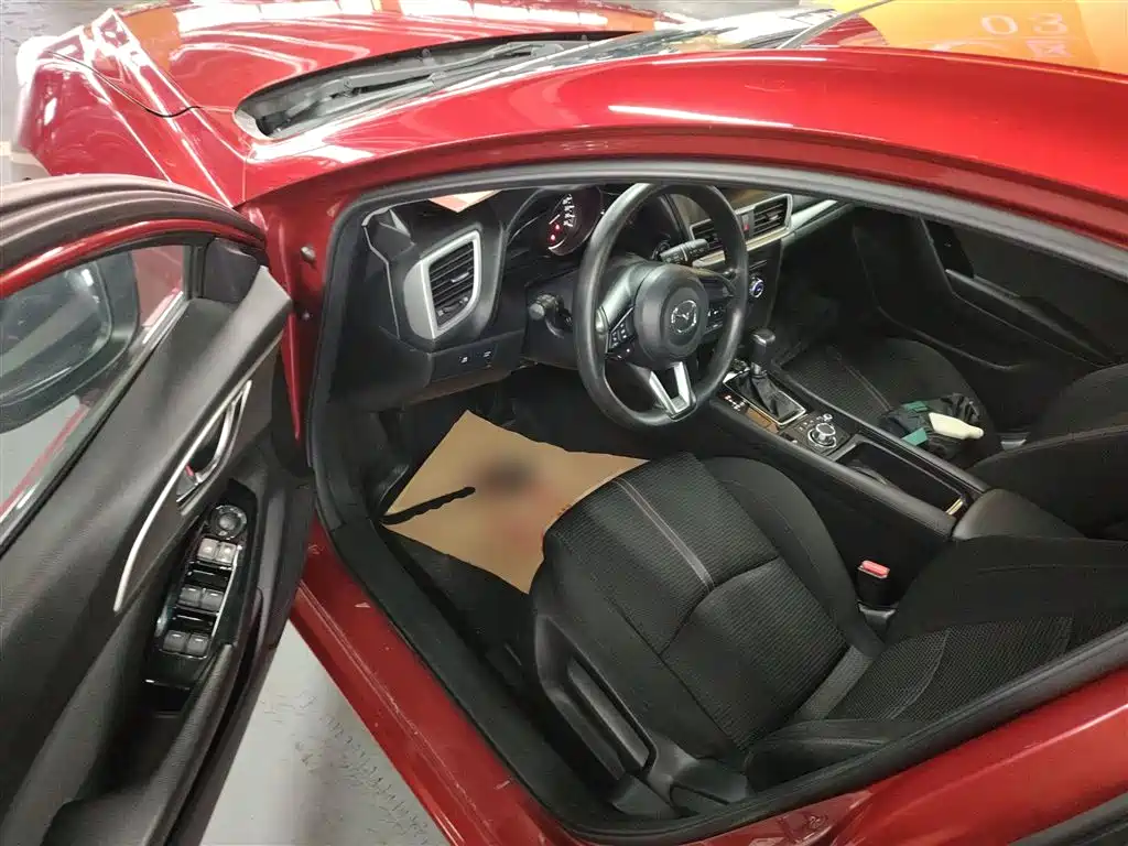 Mazda 3 Axela 2019 — фото 16