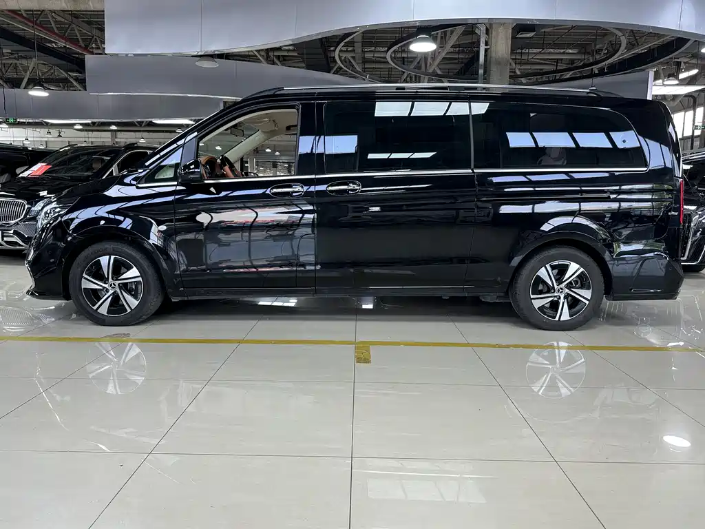 Mercedes-Benz Vito 2025 — фото 17