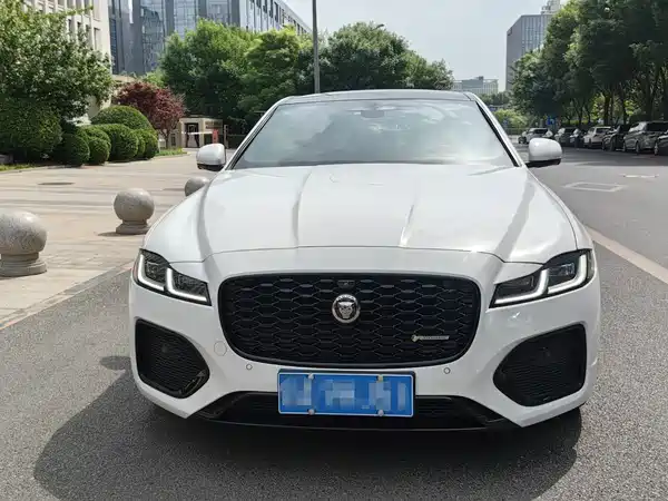Jaguar XFL 2021