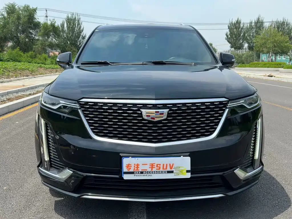 Cadillac XT6 2023 — фото 1