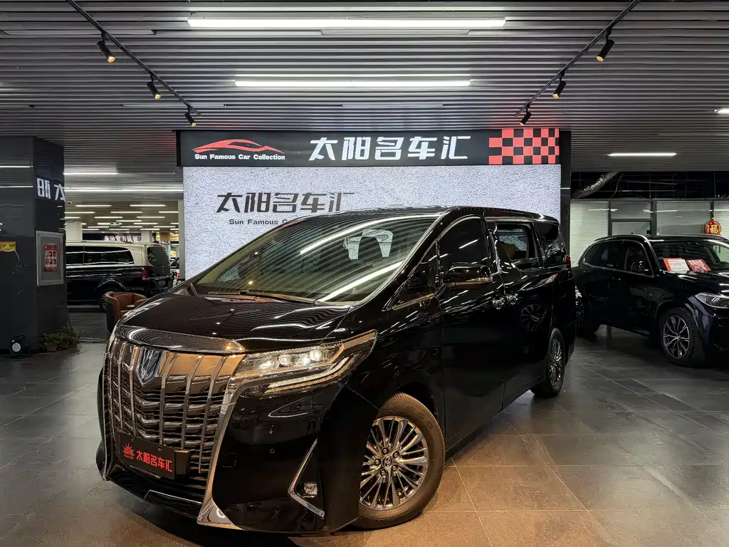 Toyota Alphard 2019 — фото 1