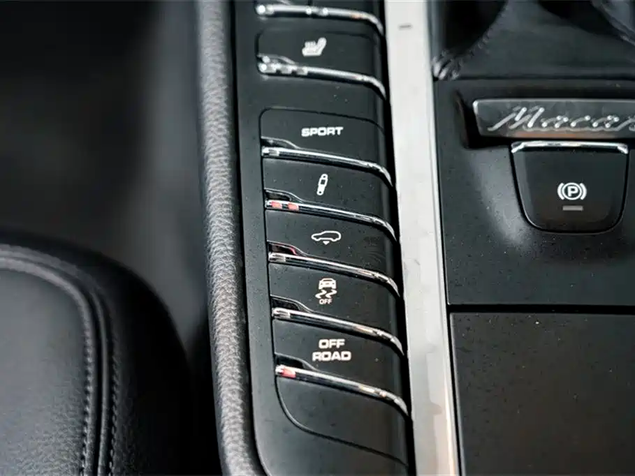 Porsche Macan 2021 — фото 15