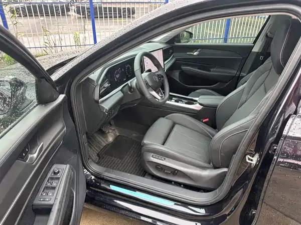 Volkswagen Passat 2025