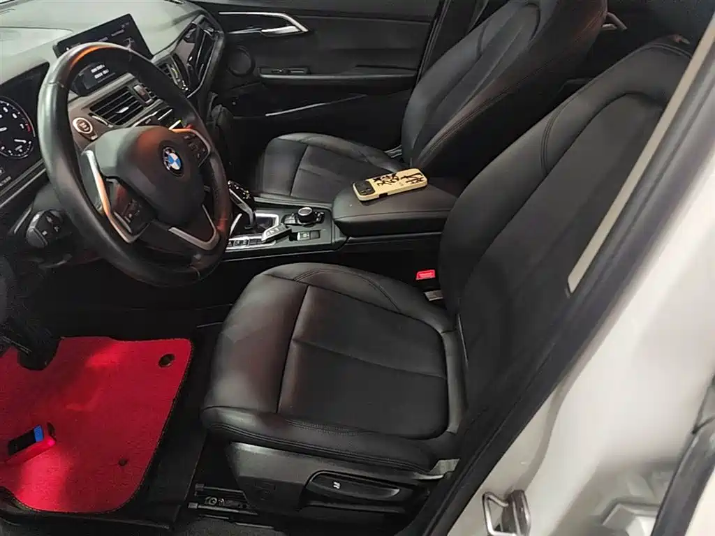 BMW 1 Series 2020 — фото 15