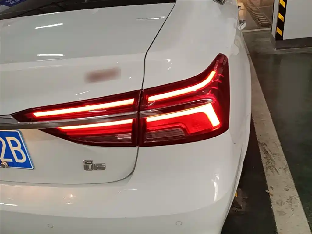 Roewe i6 Classic 2018 — фото 8