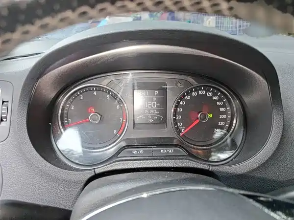 Volkswagen Polo 2016