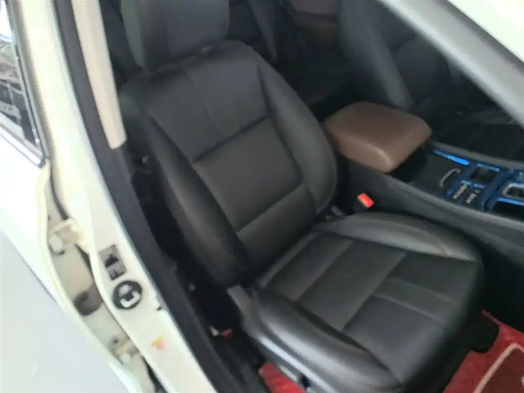 GAC Motor Trumpchi GS8 2019 — фото 20