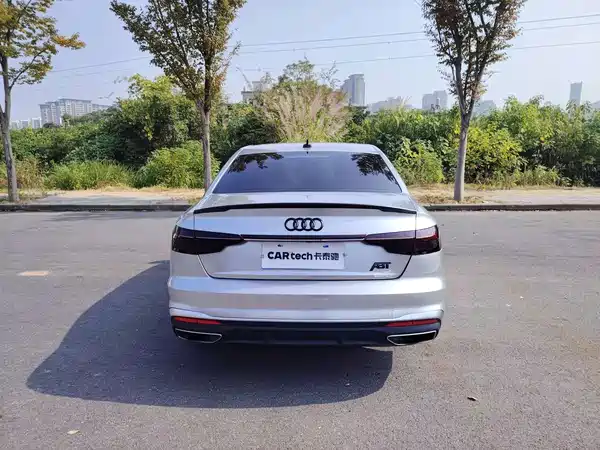 Audi A4L 2020