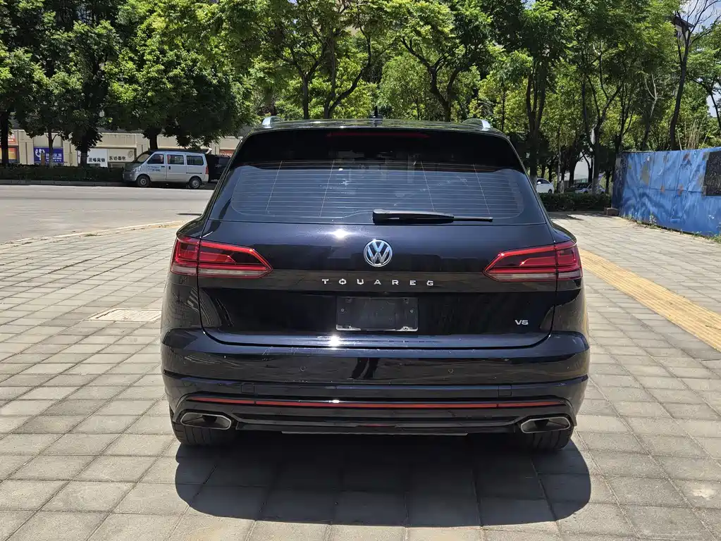 Volkswagen Touareg 2019 — фото 12