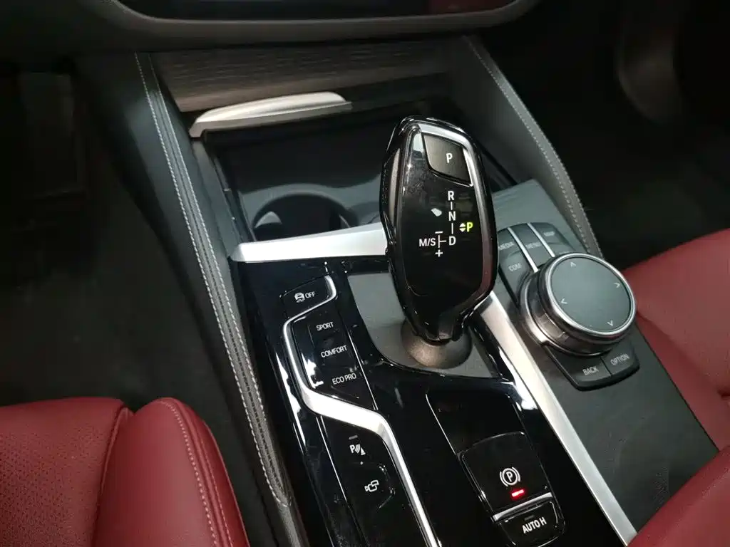BMW 5 Series 2023 — фото 14