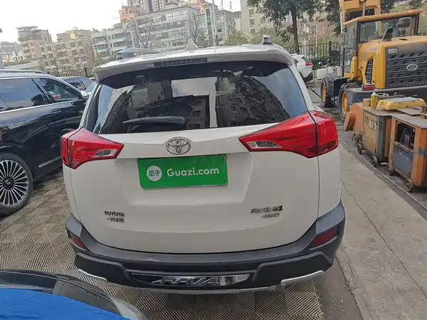 Toyota RAV4 2013