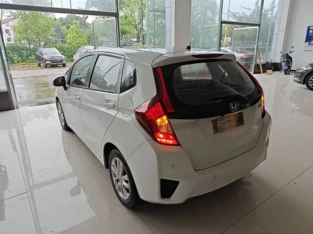 Honda Fit 2017 — фото 5