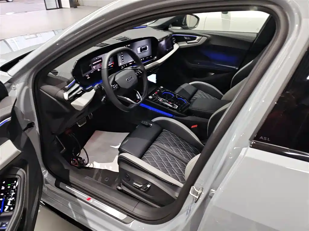 Audi A5L 2025 — фото 11