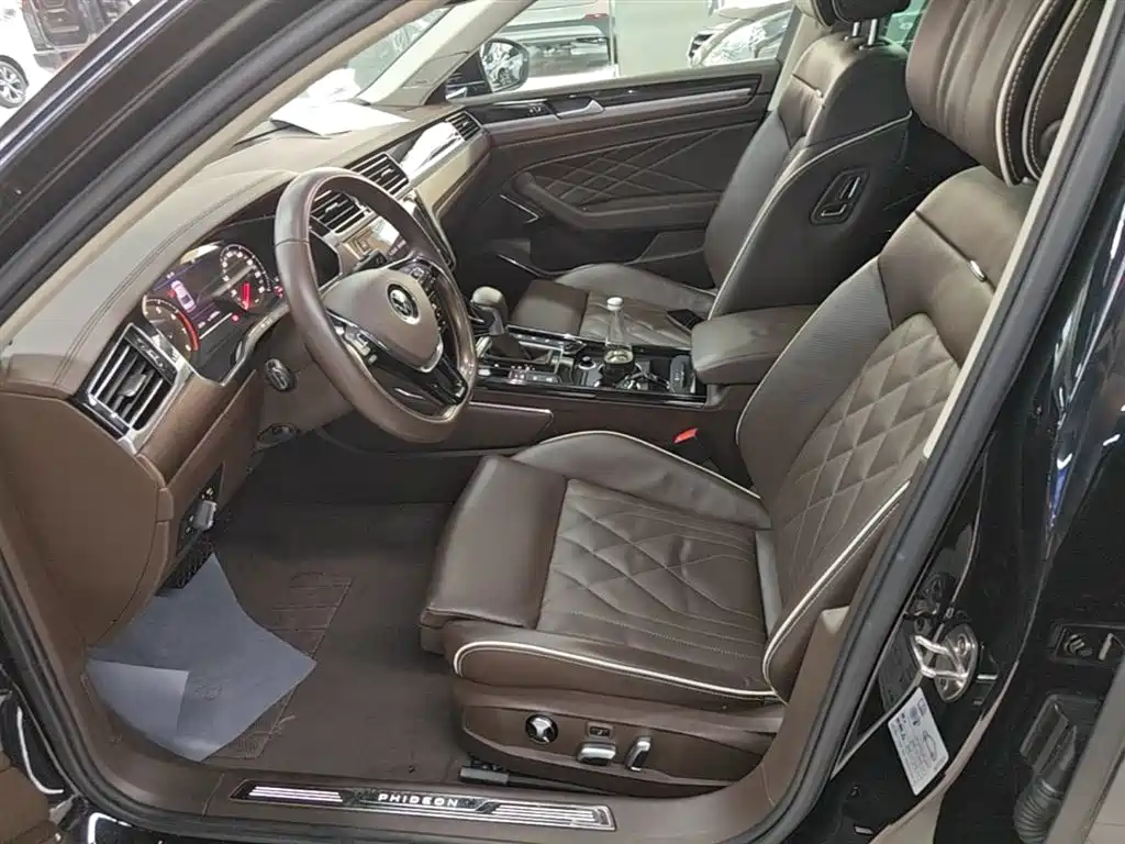 Volkswagen Phideon 2023 — фото 15